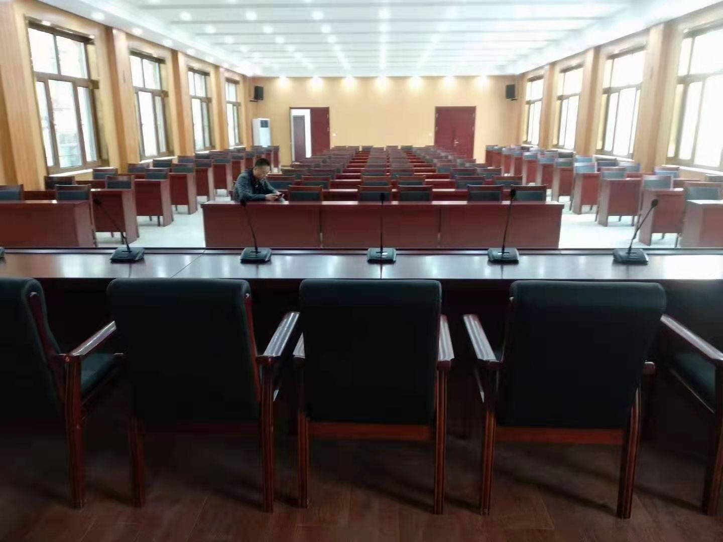 多媒體會(huì)議系統(tǒng)